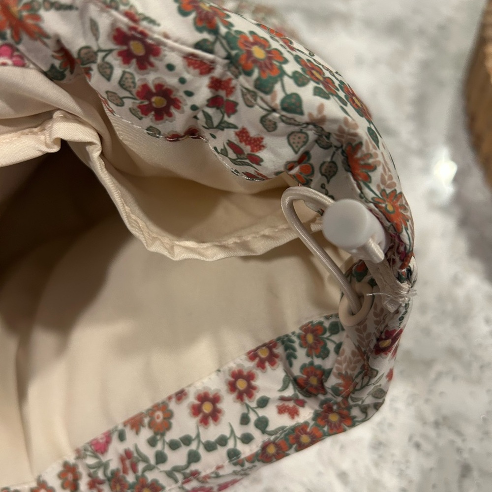 LOFT Floral Puffer Vest Medium - Picture 4 of 6